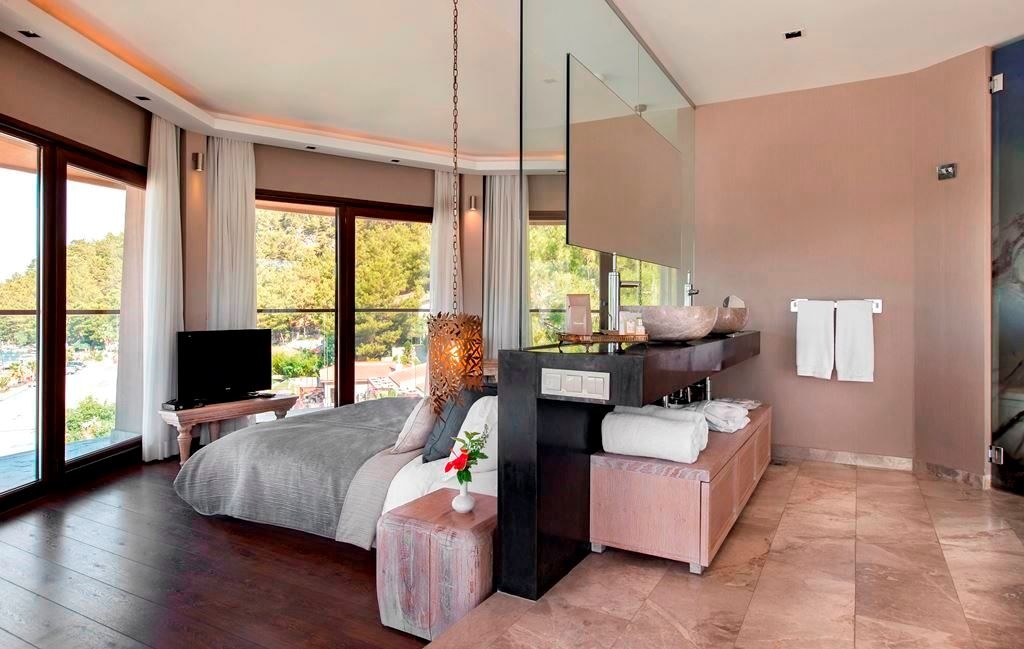 rooms-presidential-tower-suit-room