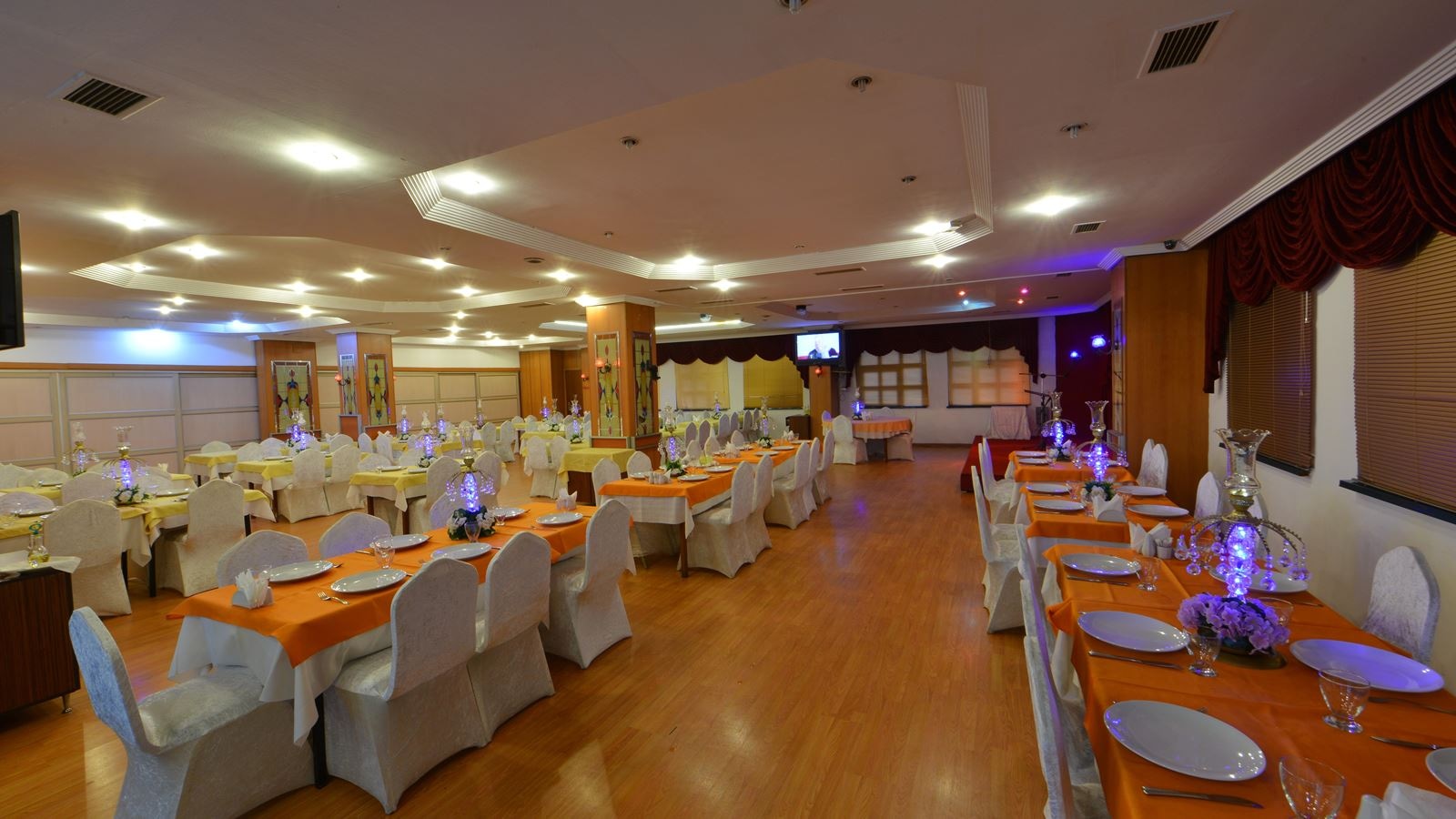 restaurants-restaurants