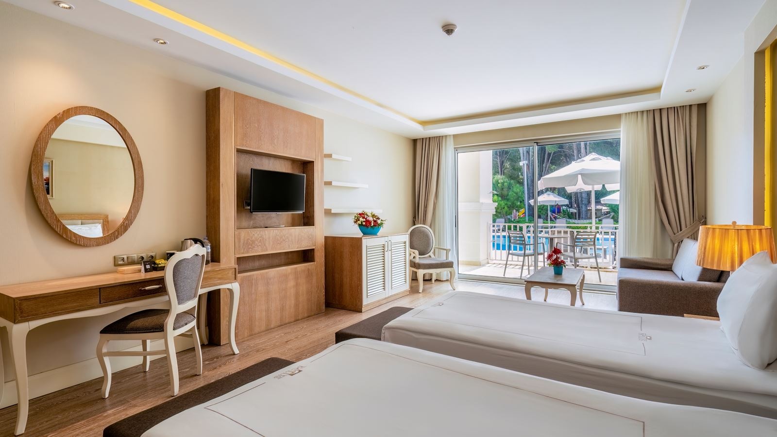 rooms-jasmine-lagoon-family