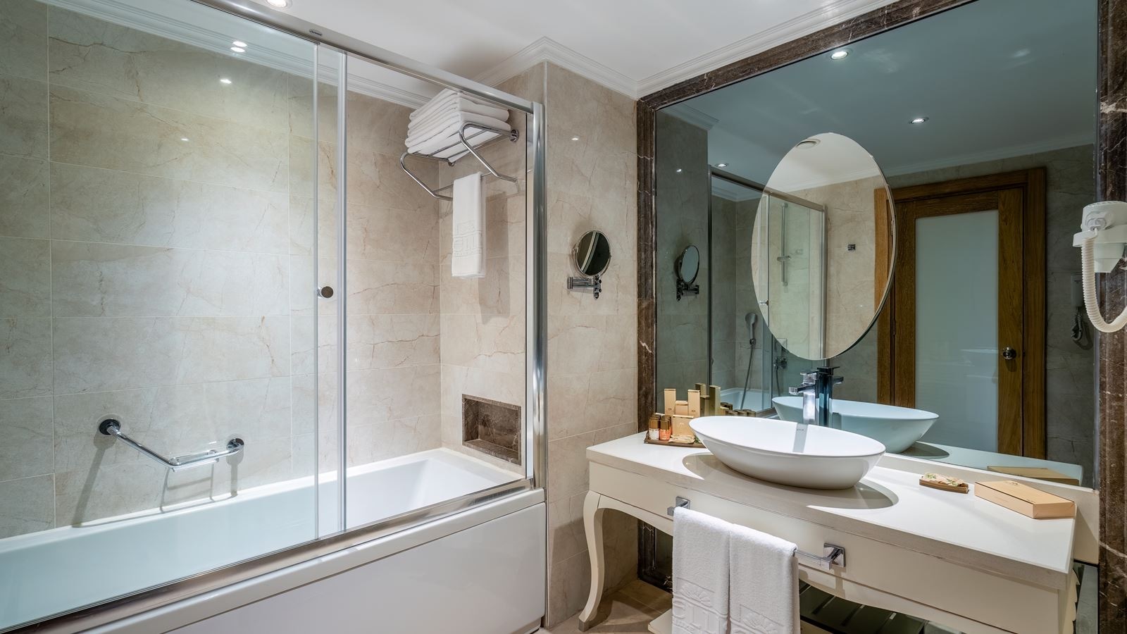 rooms-jasmine-lagoon-family