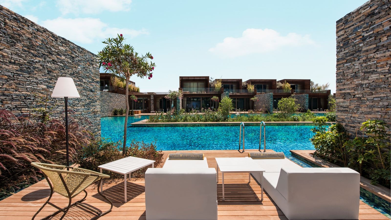 rooms-maxx-laguna-1-bedroom