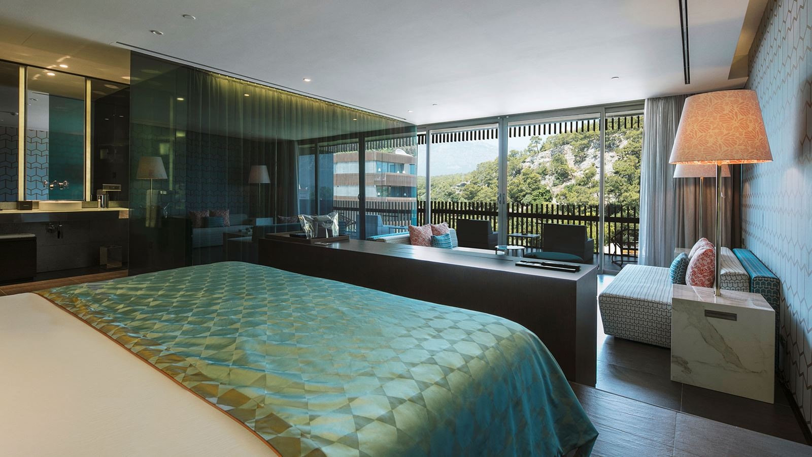 rooms-suite-land-view