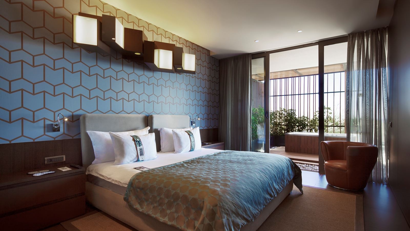 rooms-royal-suite-family-garden