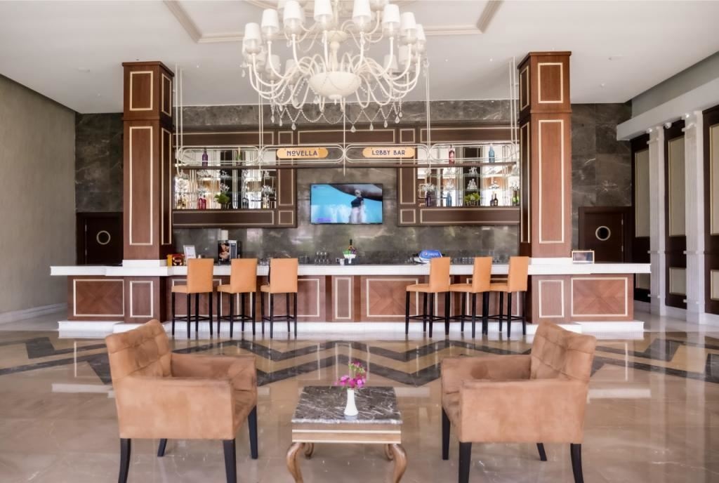 bars-novelle--lobby-bar-patisserie