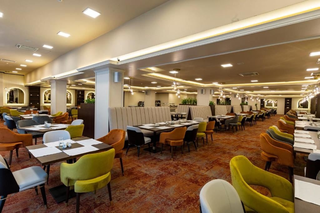 restaurants-restaurants