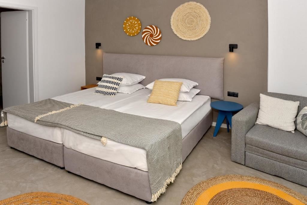 rooms-twin-superior-room-balcony-or-terrace