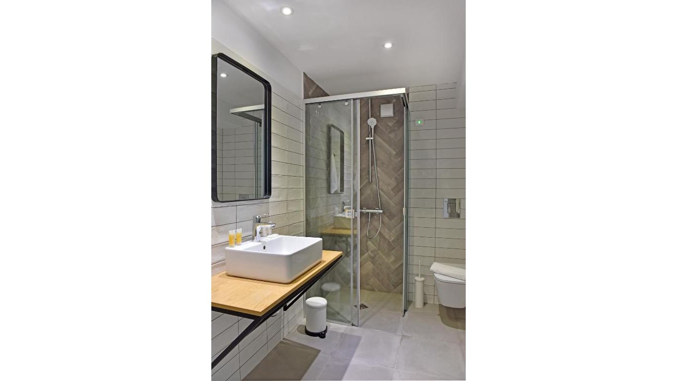 rooms-standard-apartment-balcony-or-terrace