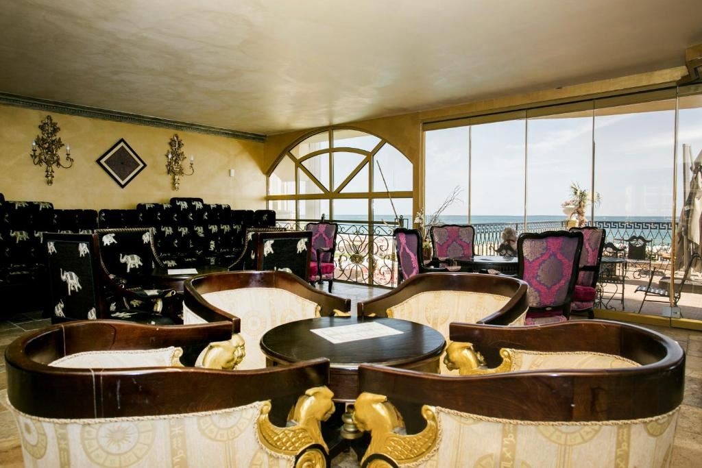 restaurants-restaurants