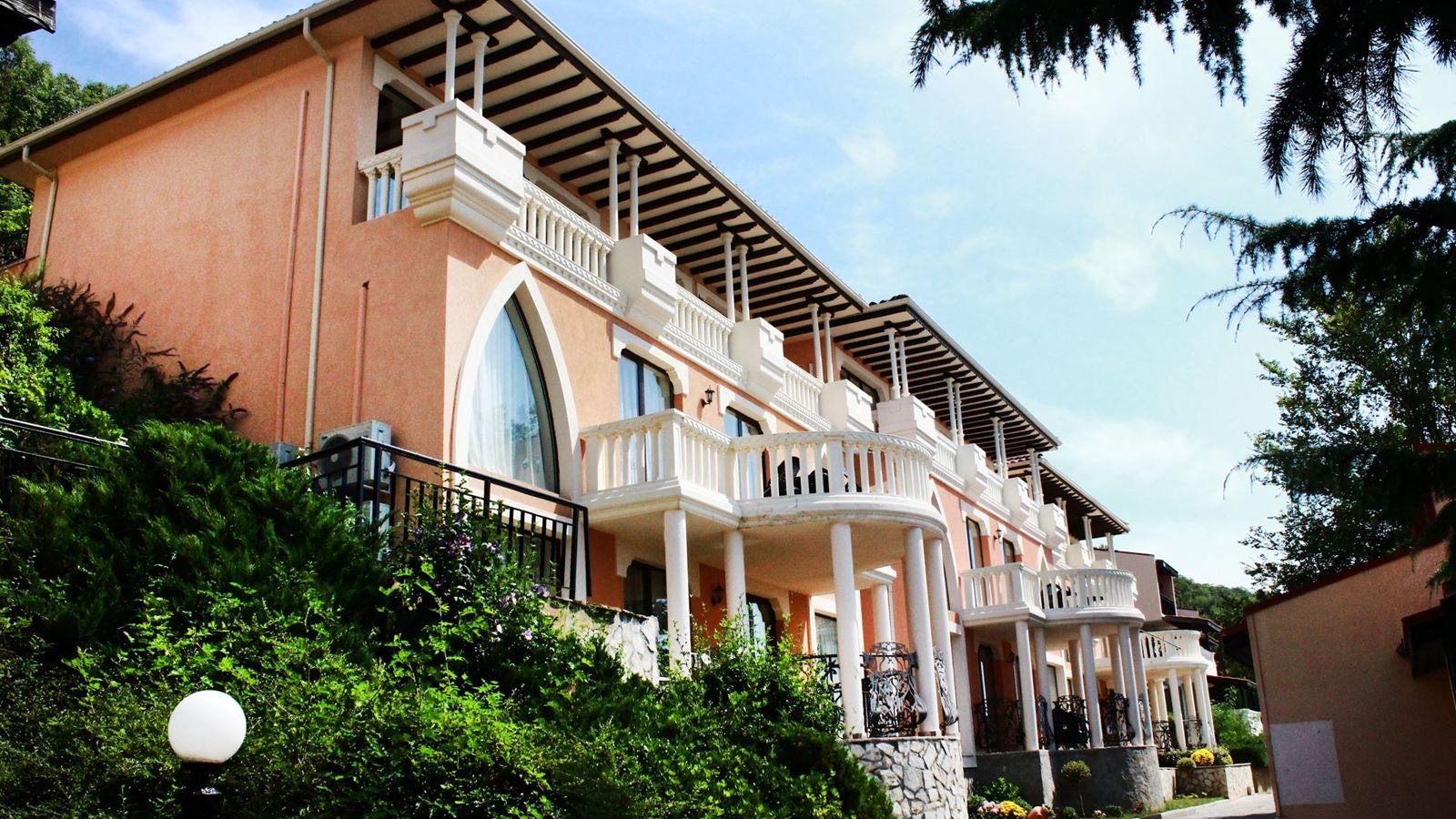 general-main-building