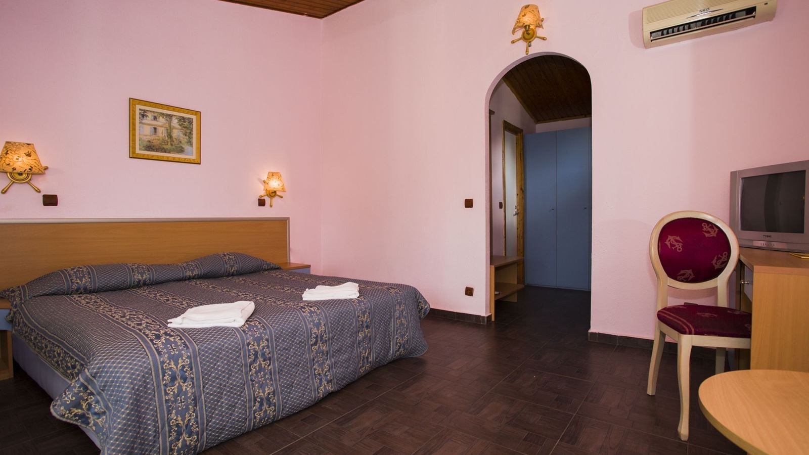 rooms-double-room-second-line