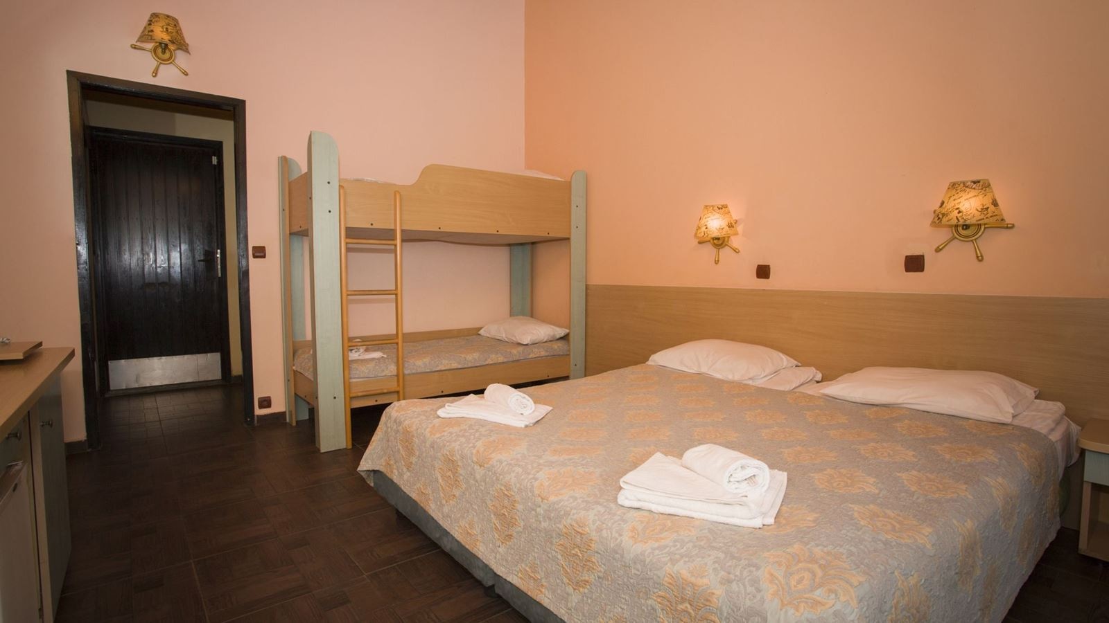 rooms-double-room-second-line