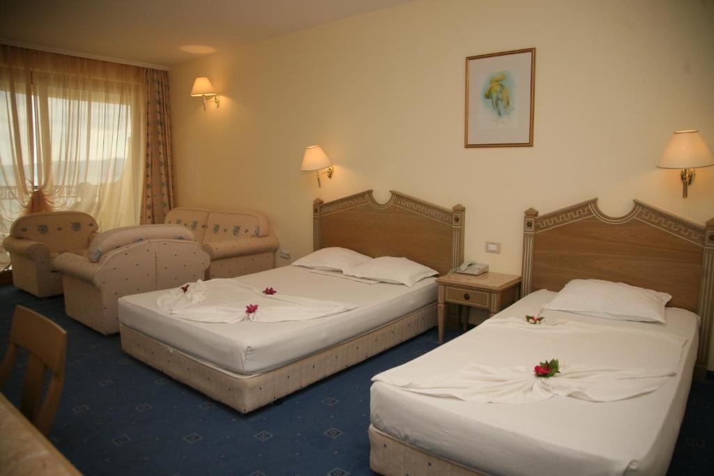 rooms-deluxe-suite-seaview-balcony-or-terrace