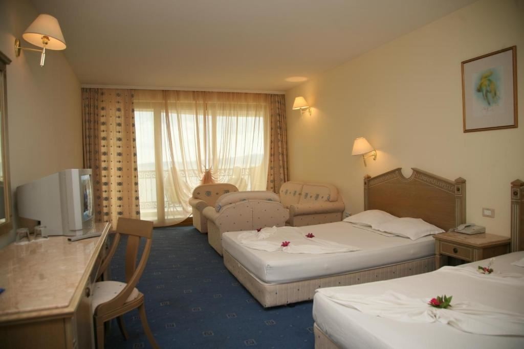 rooms-deluxe-suite-seaview-balcony-or-terrace