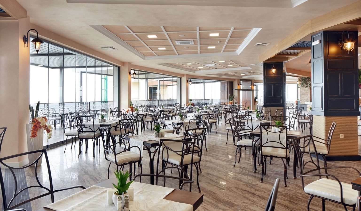 restaurants-restaurants