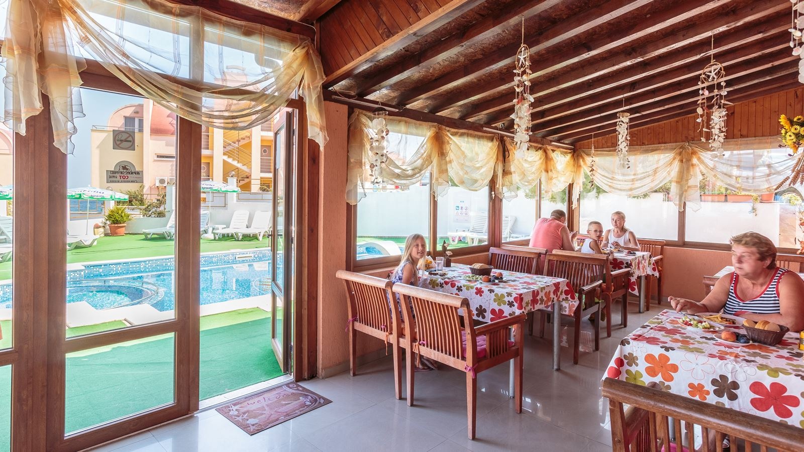 restaurants-restaurants