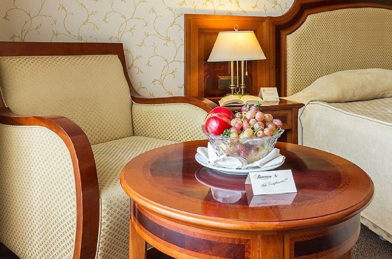 rooms-standard-room-pool-view-balcony