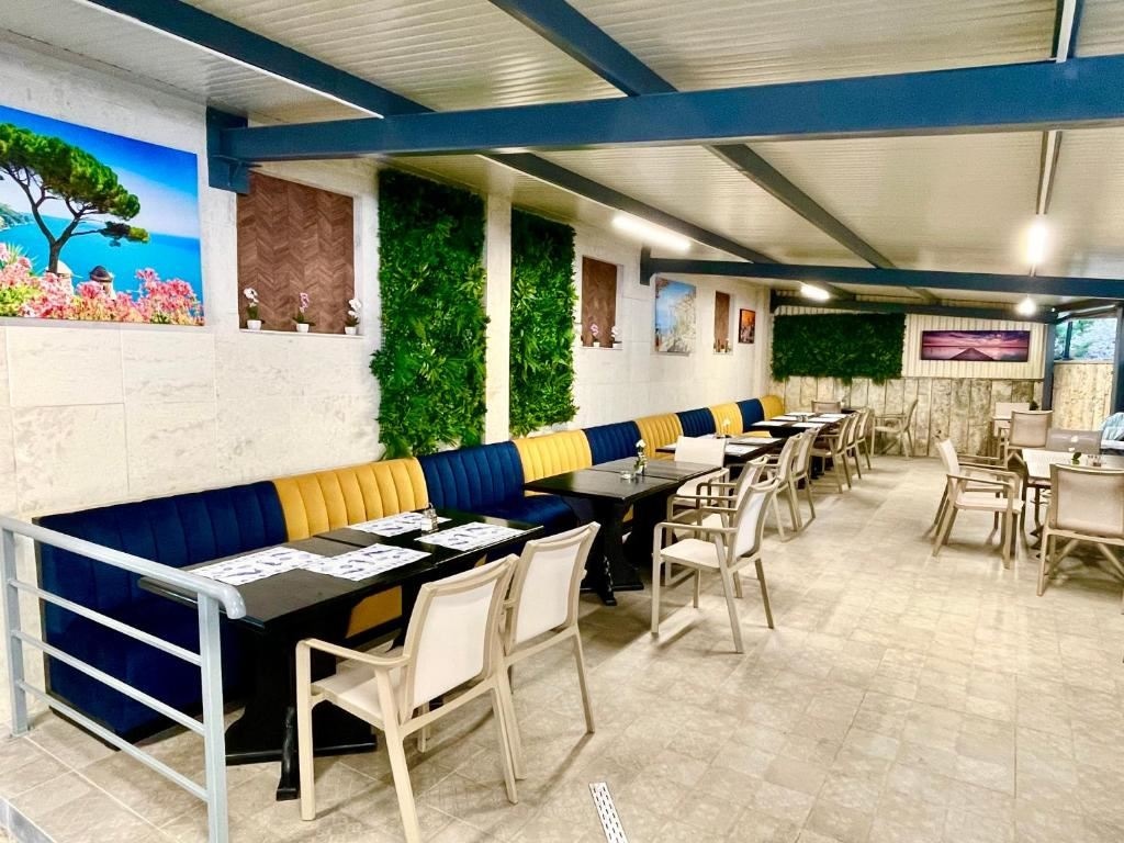 restaurants-classic-restaurant