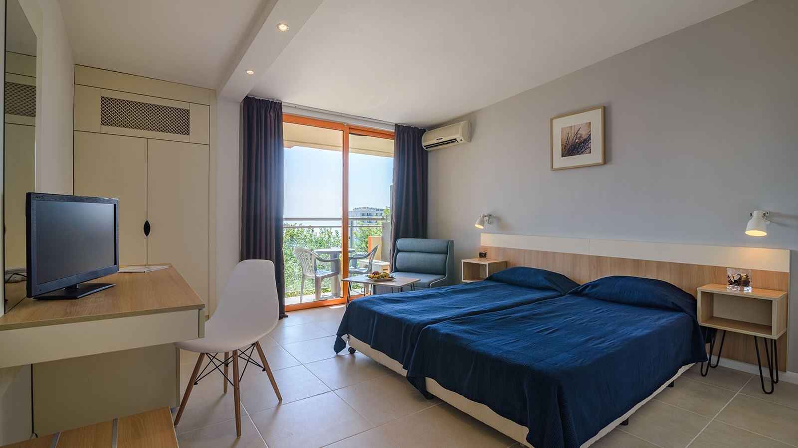 rooms-twin-standard-room-balcony-or-terrace