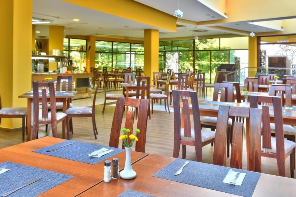 restaurants-main-restaurant