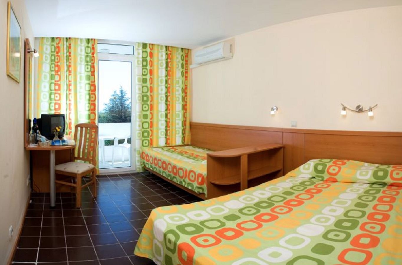 rooms-twin-standard-room-balcony