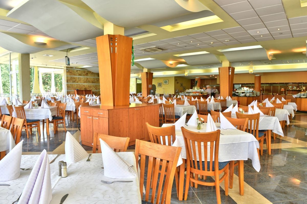 restaurants-restaurants