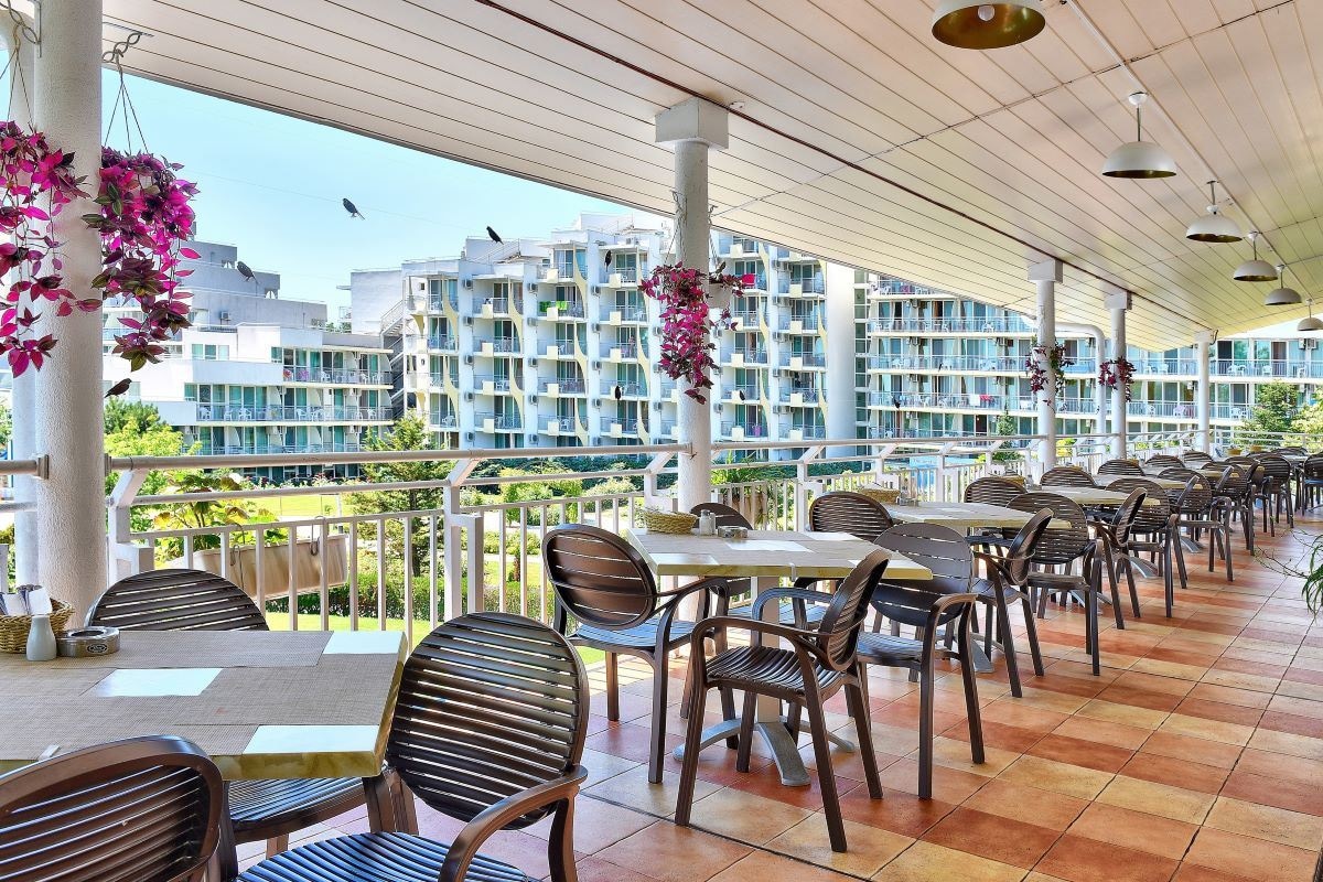 restaurants-restaurants