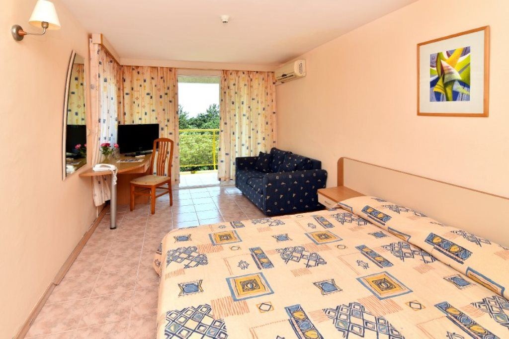 rooms-twin-standard-room-balcony