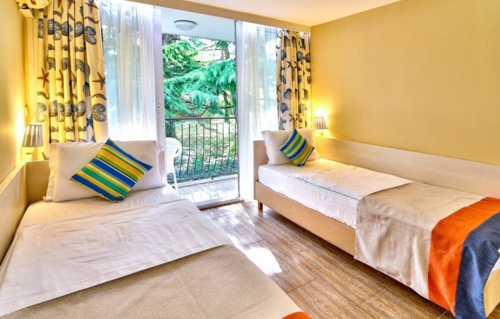 rooms-standard-villa-balcony-or-terrace