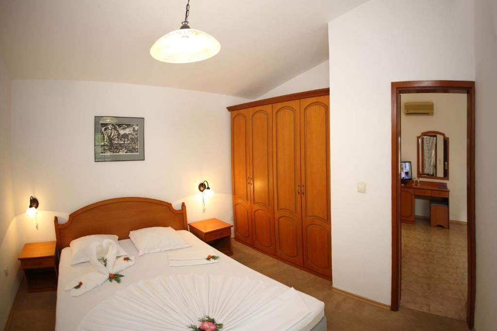 rooms-standard-suite-balcony-or-terrace