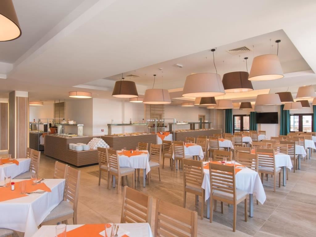 restaurants-restaurant