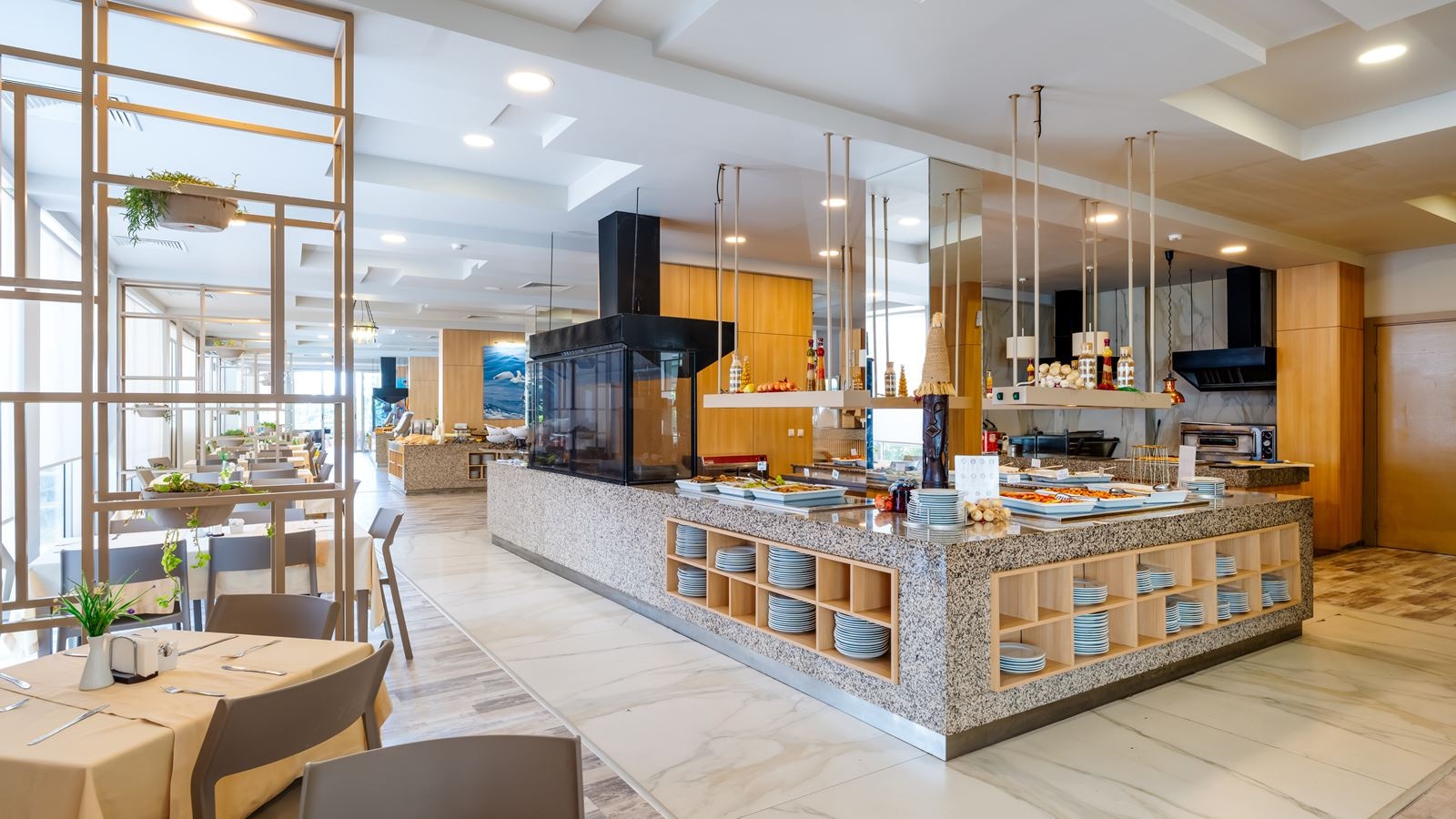 restaurants-main-restaurant