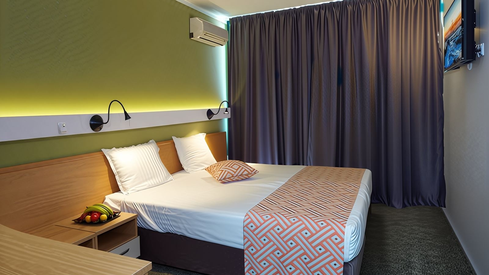 rooms-single-wchild-standard-room-balcony