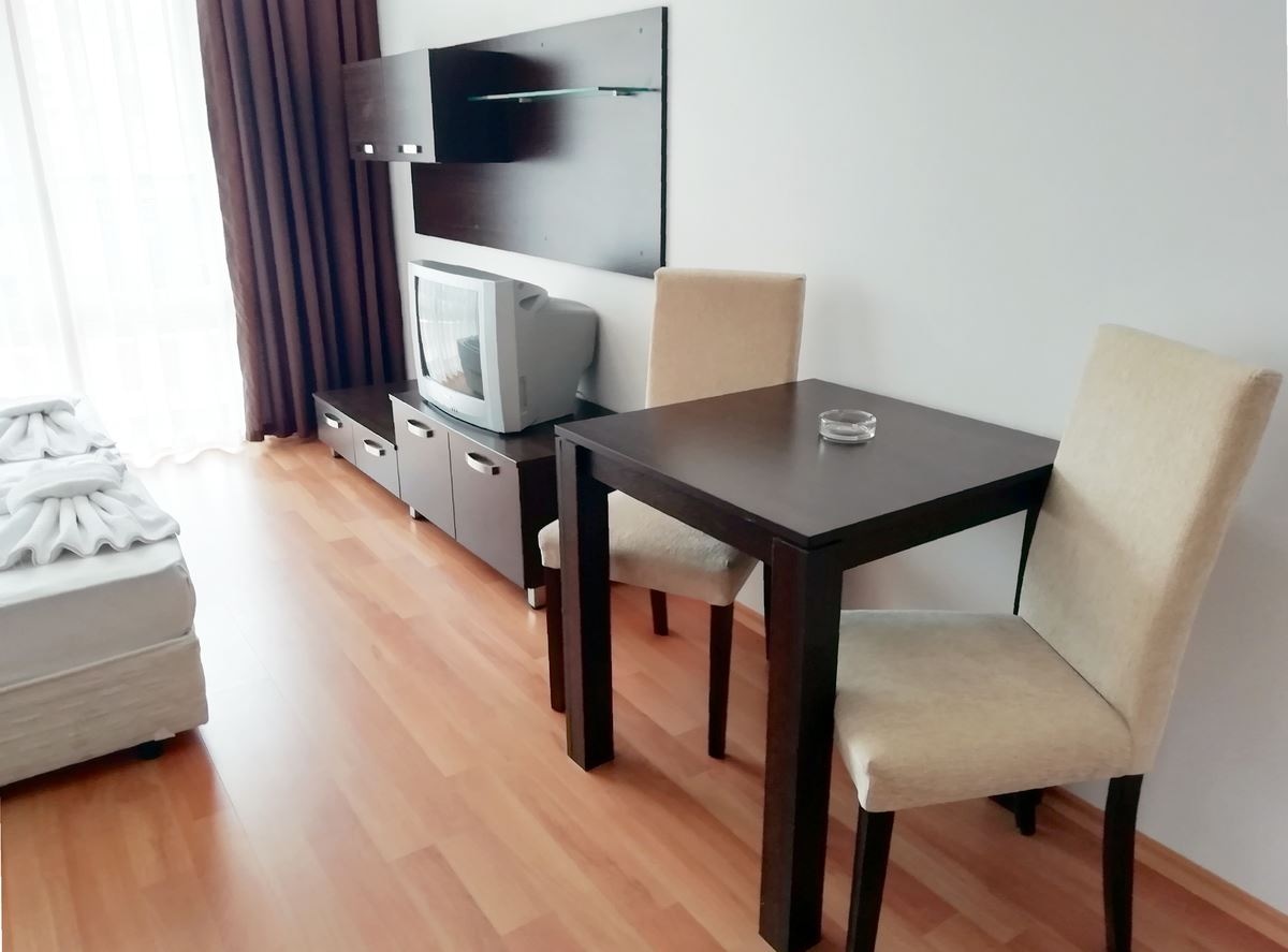 rooms-singleuse-standard-studio-balcony-or-terrace