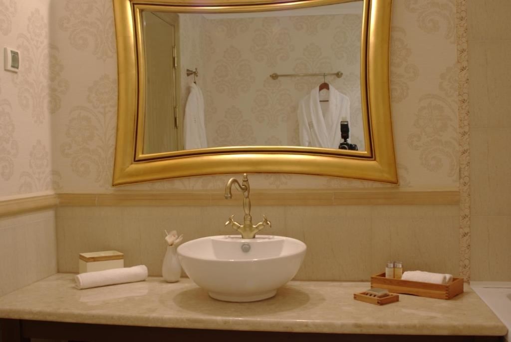 rooms-1-bedroom-standard-apartment-balcony