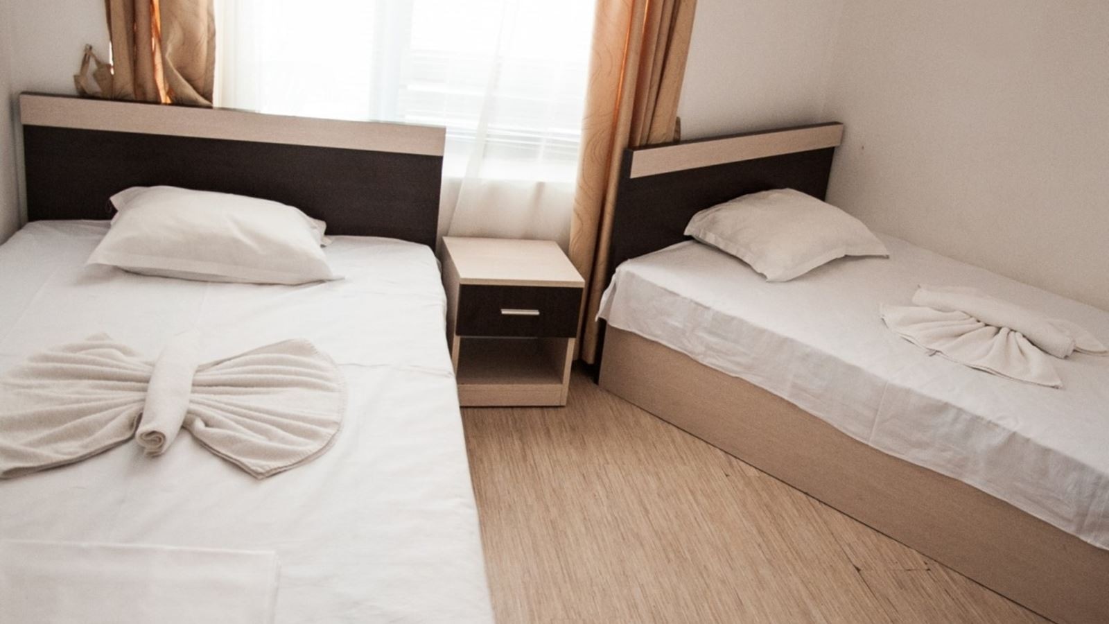 rooms-standard-studio-balcony