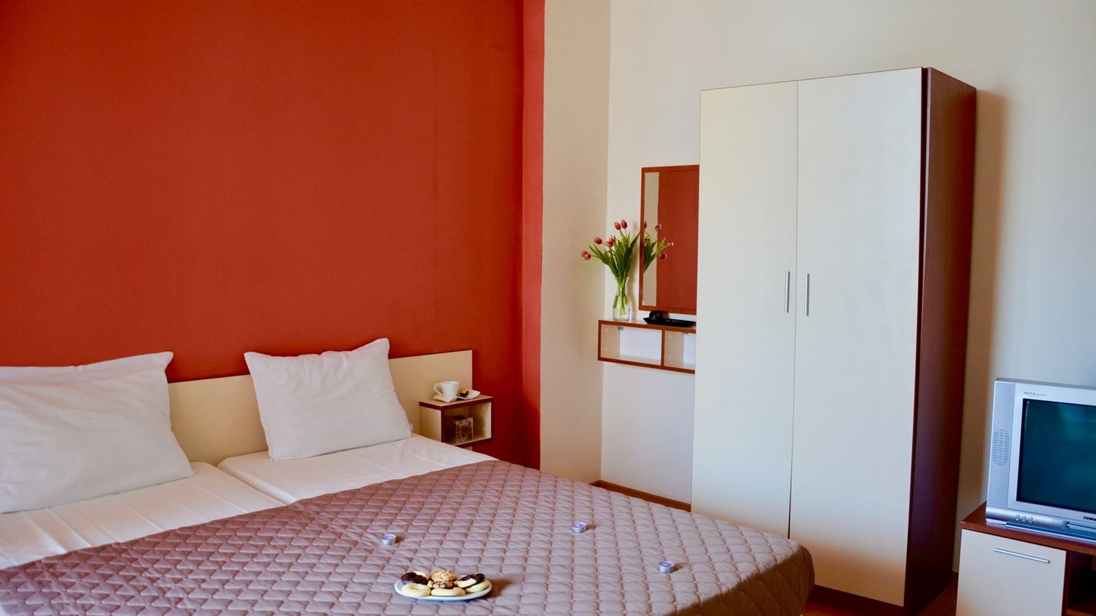 rooms-double-standard-room-balcony