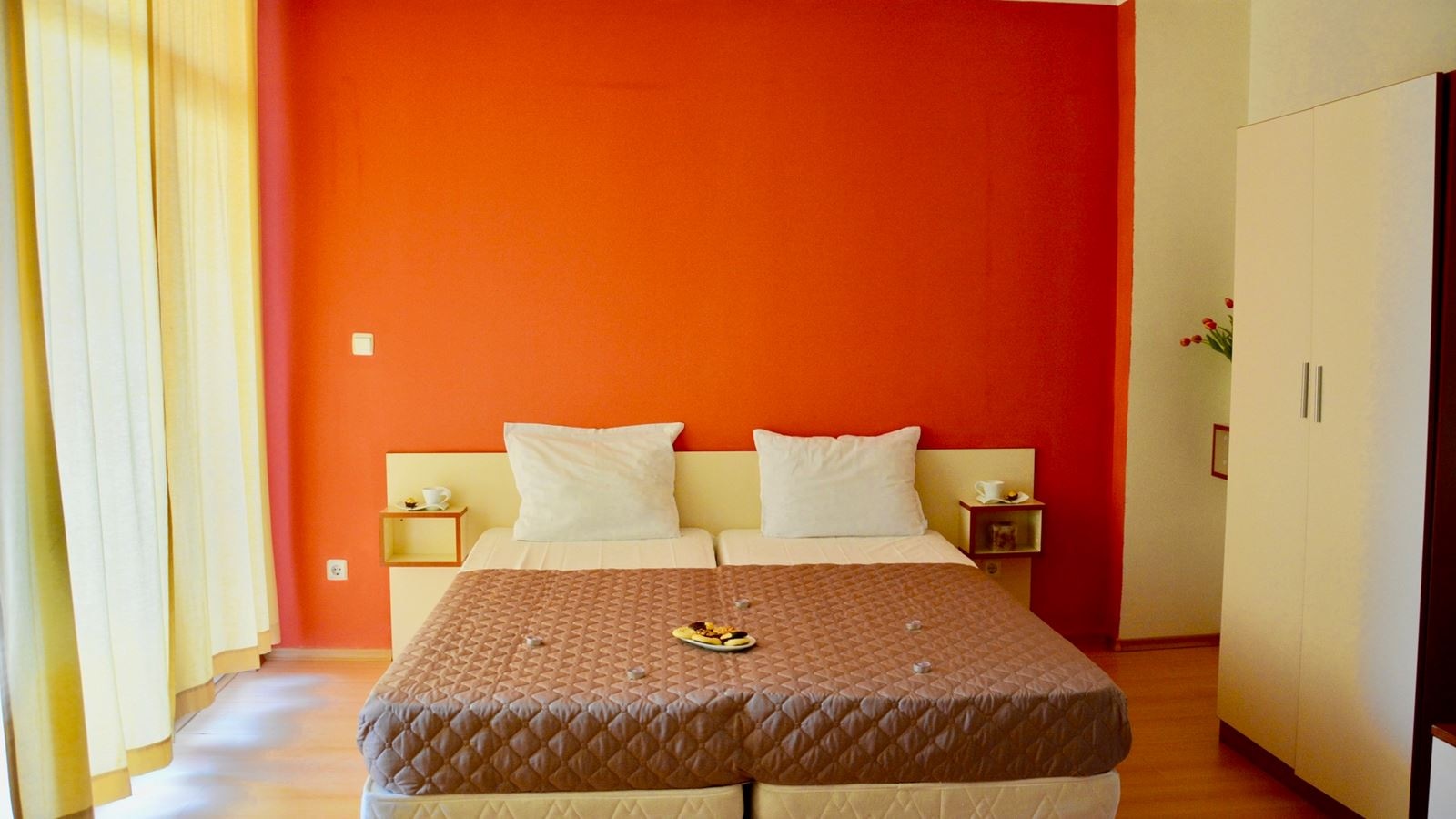 rooms-double-standard-room-balcony