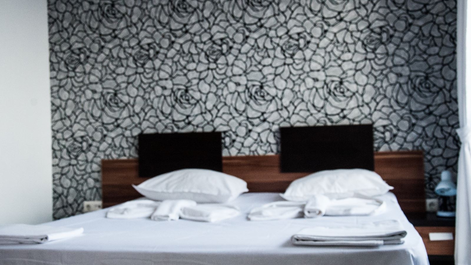 rooms-double-standard-room-balcony