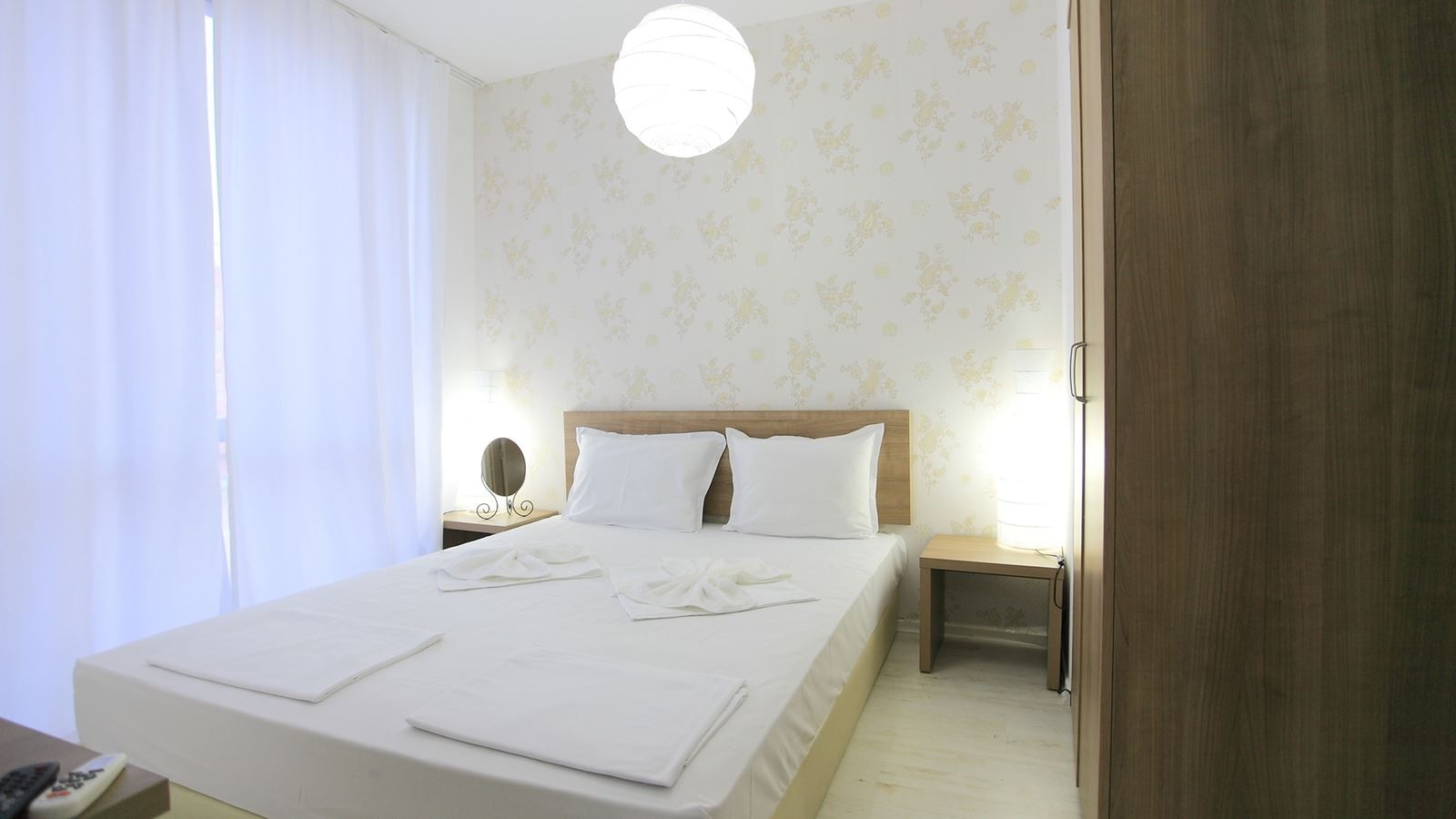 rooms-double-standard-room-balcony