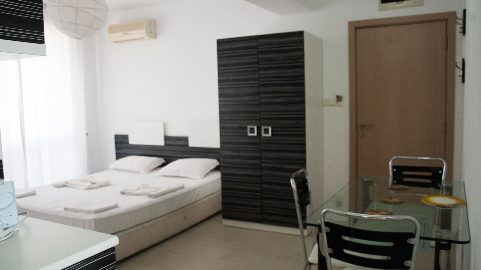 rooms-double-standard-studio-balcony