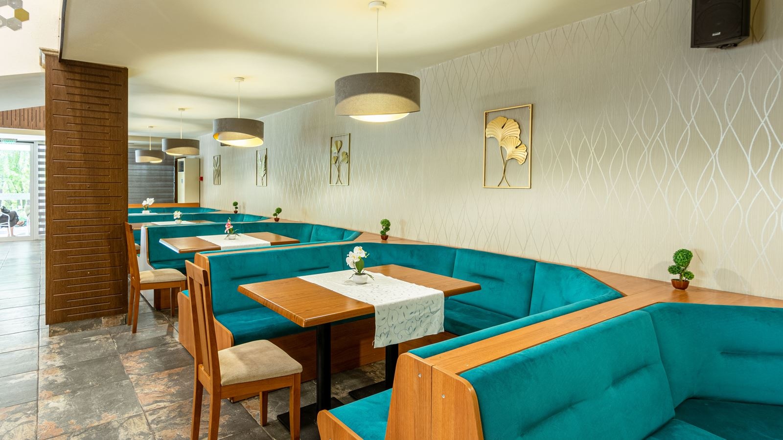 restaurants-main-restaurant