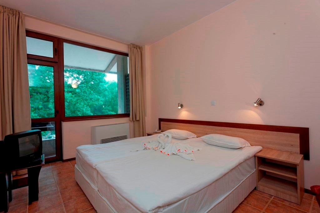 rooms-room-standard-double-balcony