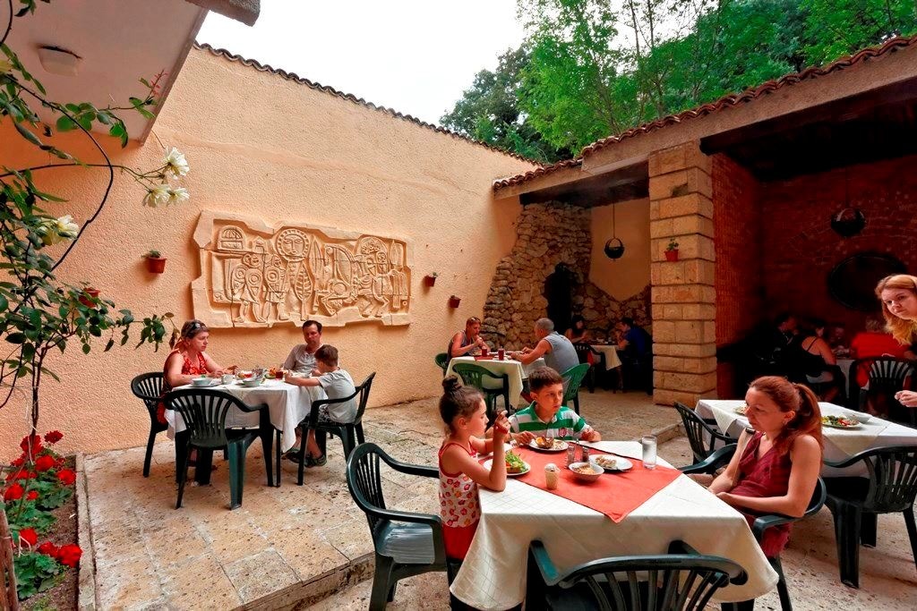 restaurants-main-restaurant