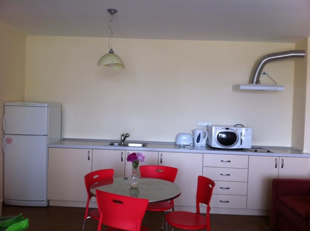 rooms-standard-apartment-balcony