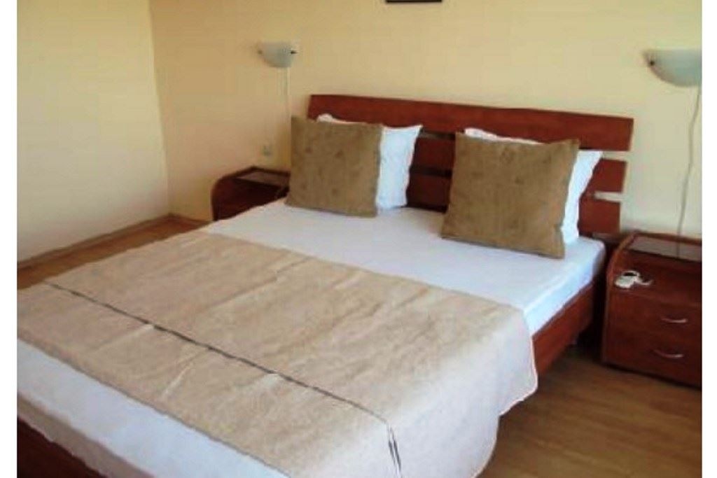 rooms-2-bedroom-standard-apartment-balcony