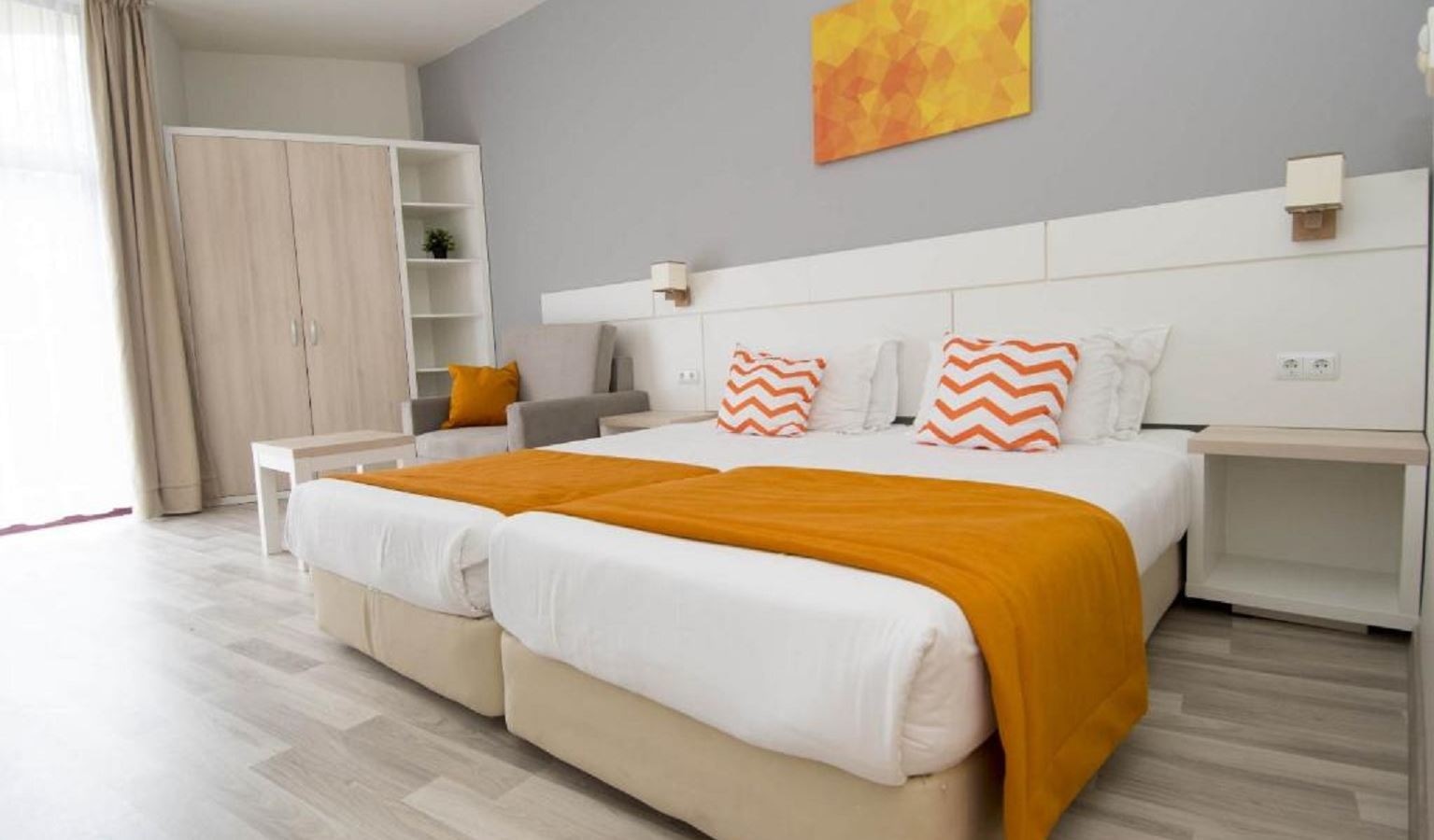 rooms-twin-standard-room-balcony-or-terrace