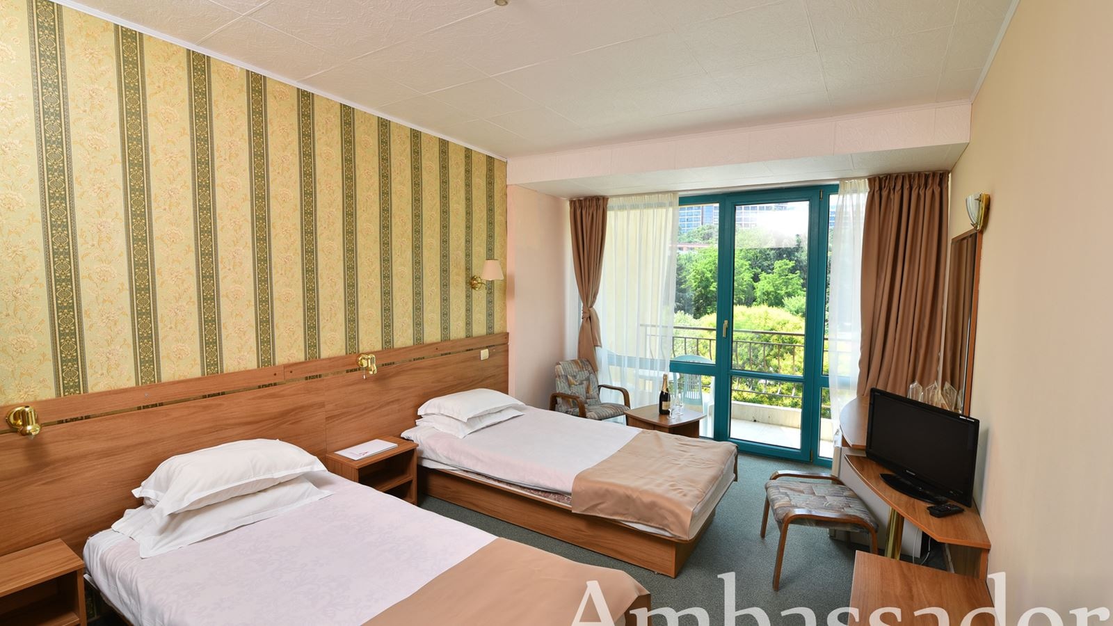 rooms-twin-standard-room-gardenview-balcony-or-terrace-promotion