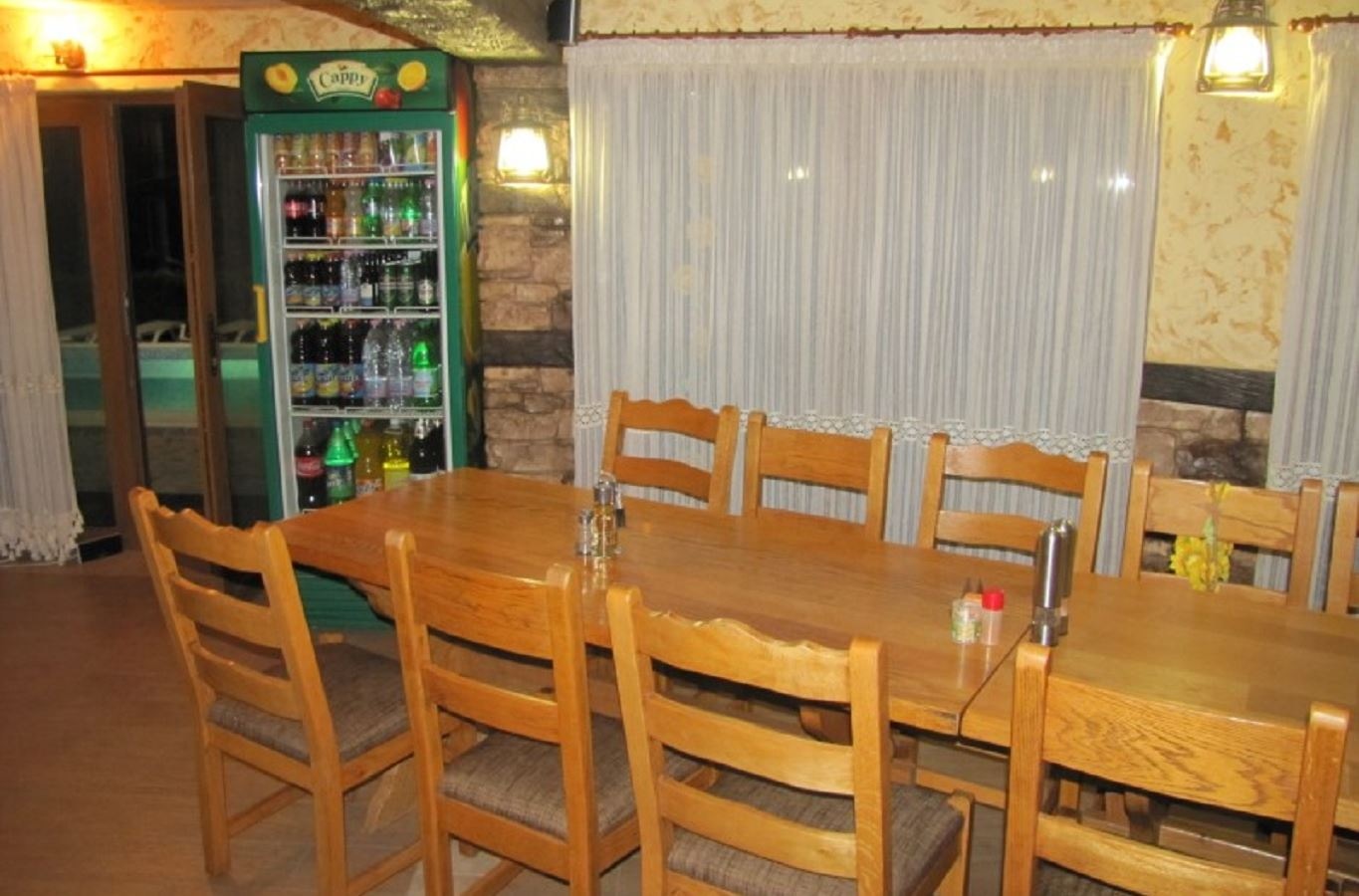 restaurants-restaurants