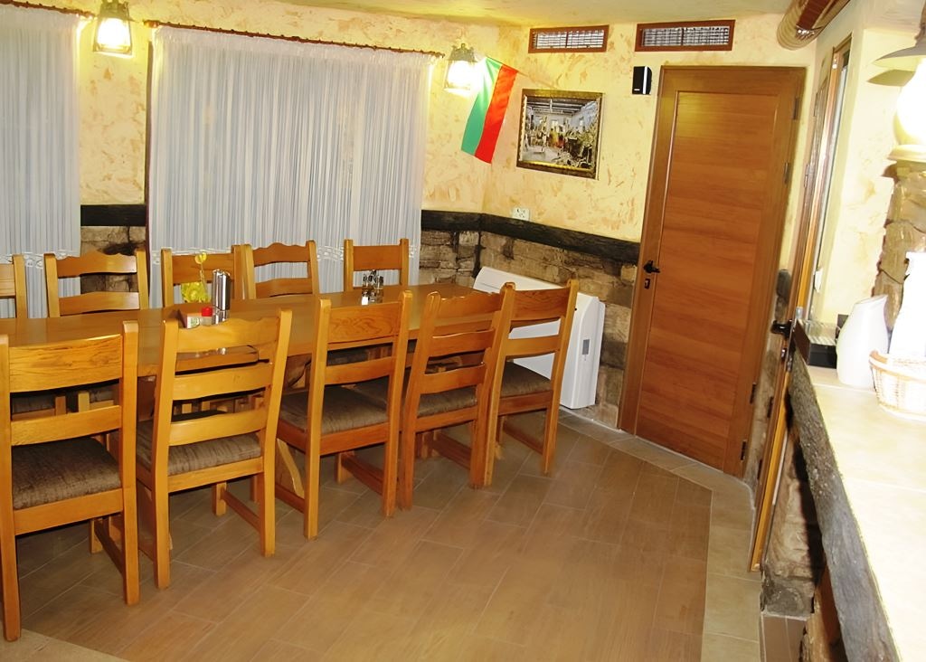 restaurants-restaurants