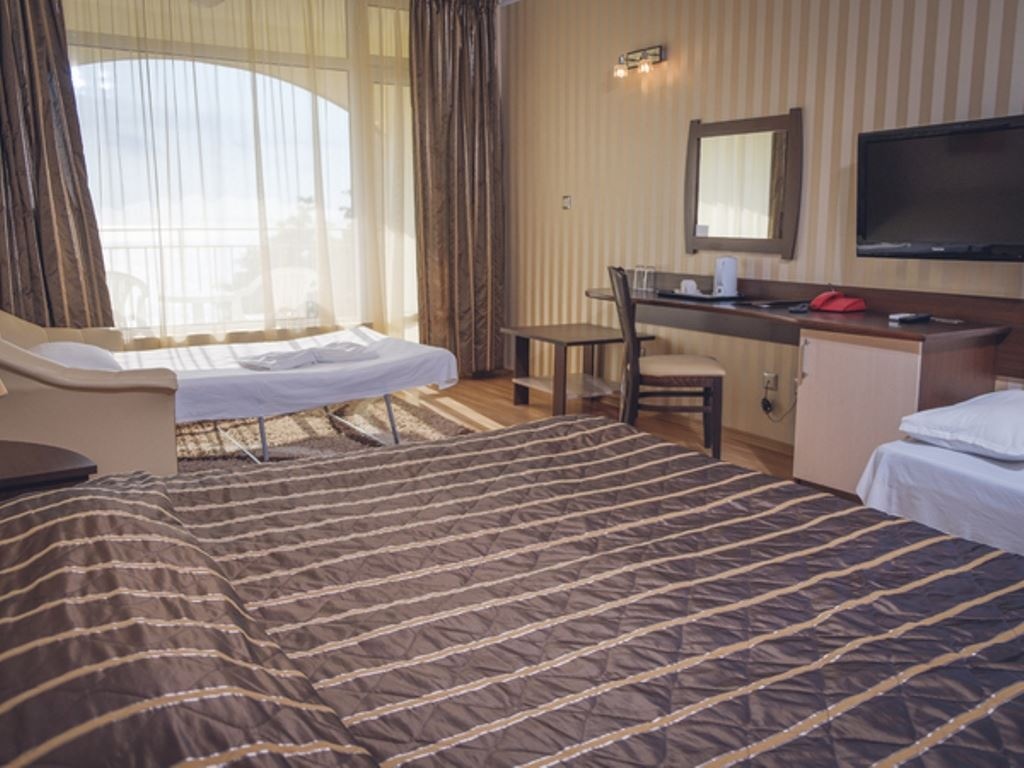 rooms-standard-room-balcony-or-terrace